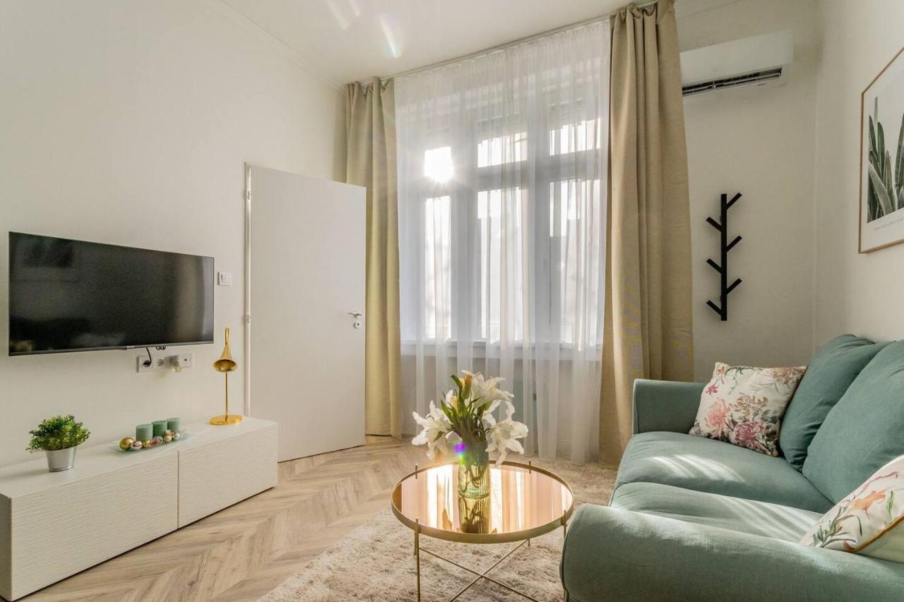 Apartment Azure Green Heaven Budapest